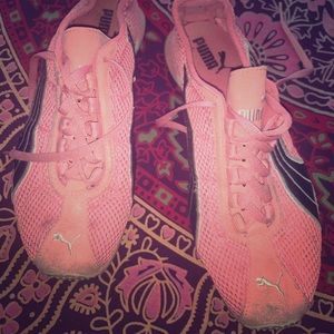 Women’s Puma Running Shoes SIZE 7.5